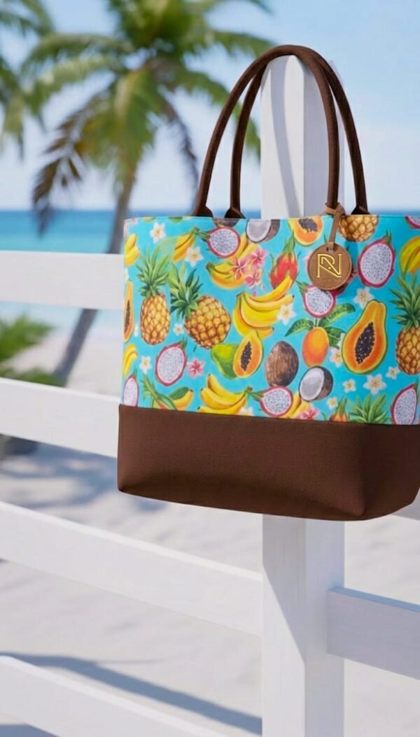 WhatsApp Image 2026-03-01 at 14.46.37 The Everywhere Bag